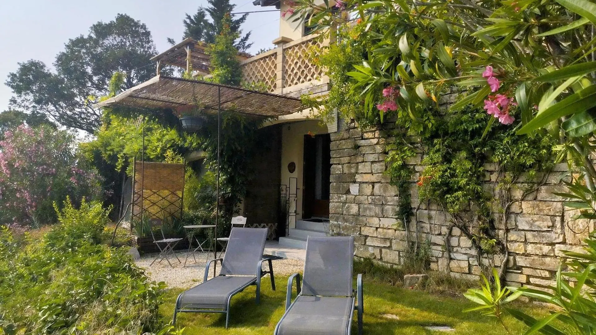 Maison Les Fraysses Bellefont-la Rauze 0*,