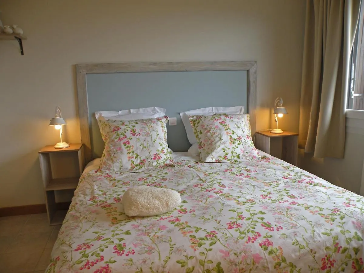 Maison Les Fraysses Bellefont-la Rauze Oda ve Kahvaltı
